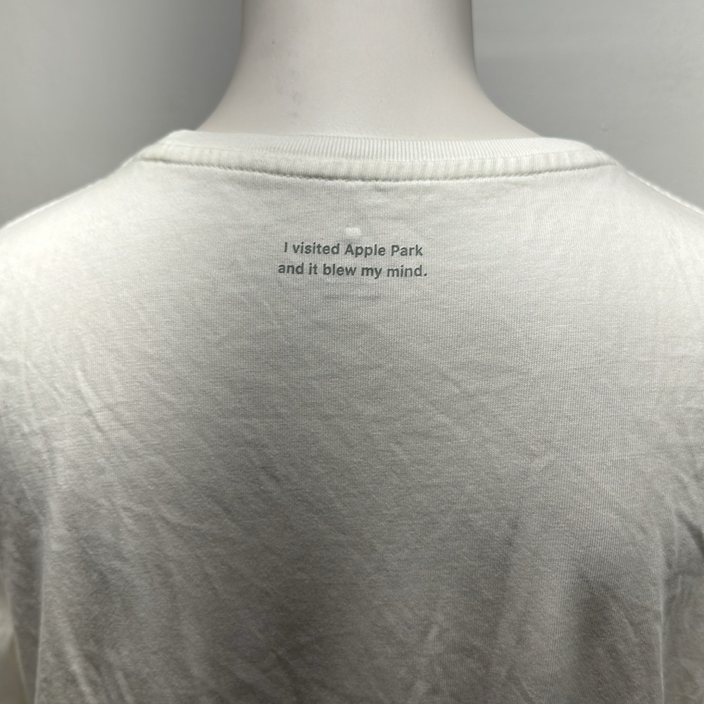 Apple T-Shirt Emoji Mind Blown Embrodried Apple Park Infinite Loop White Small - Picture 5 of 10